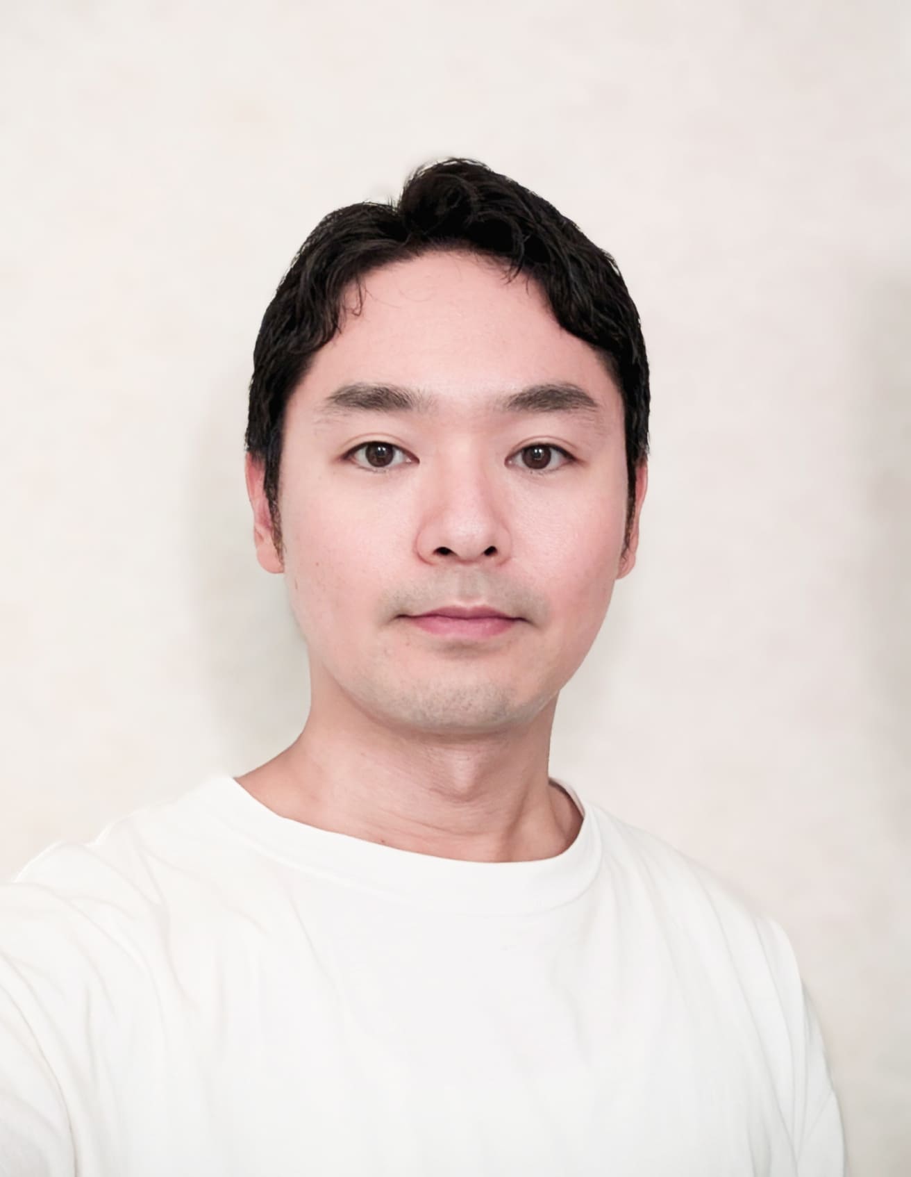 Tohru Yaginuma smiling